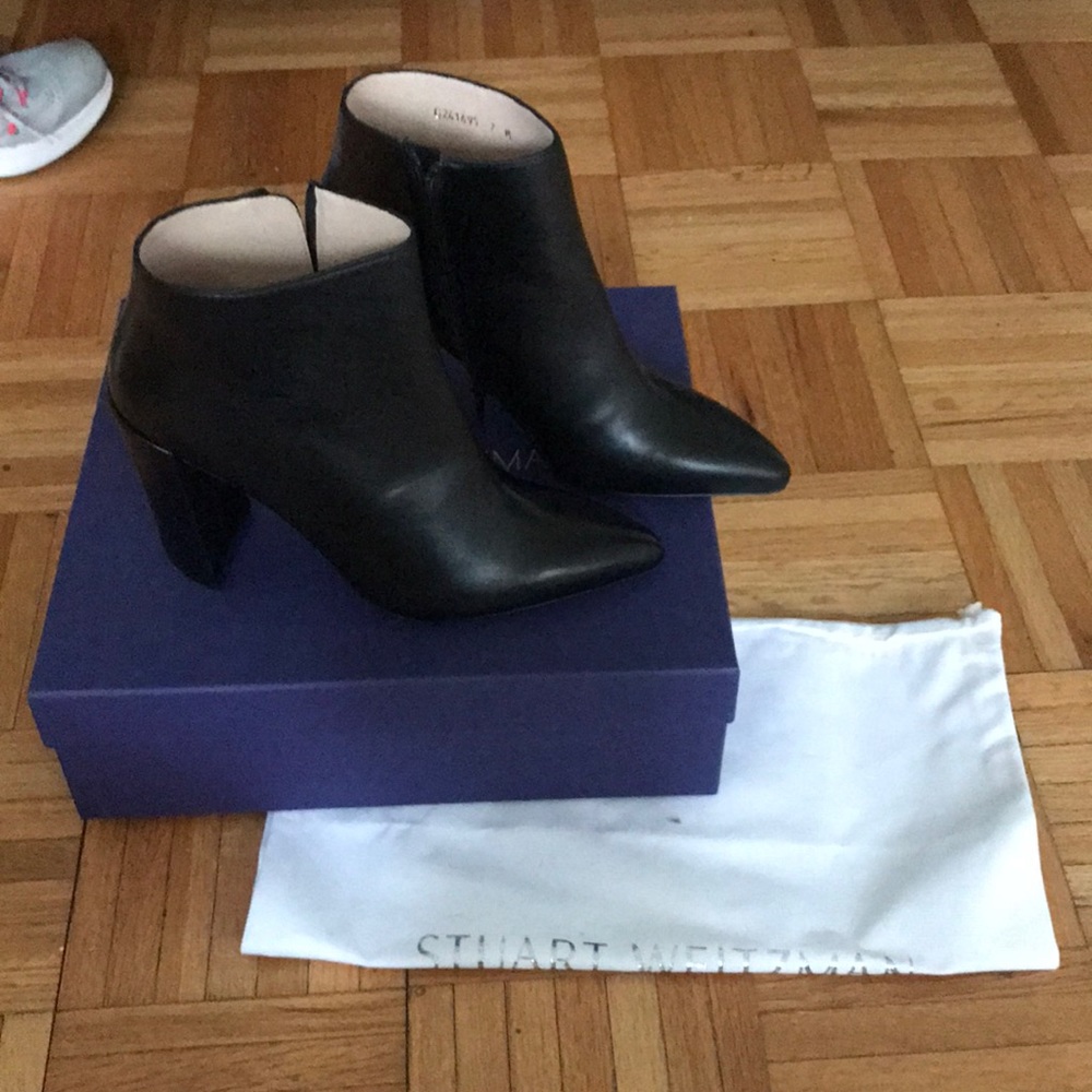 Stuart Weitzman Shoes Size 7